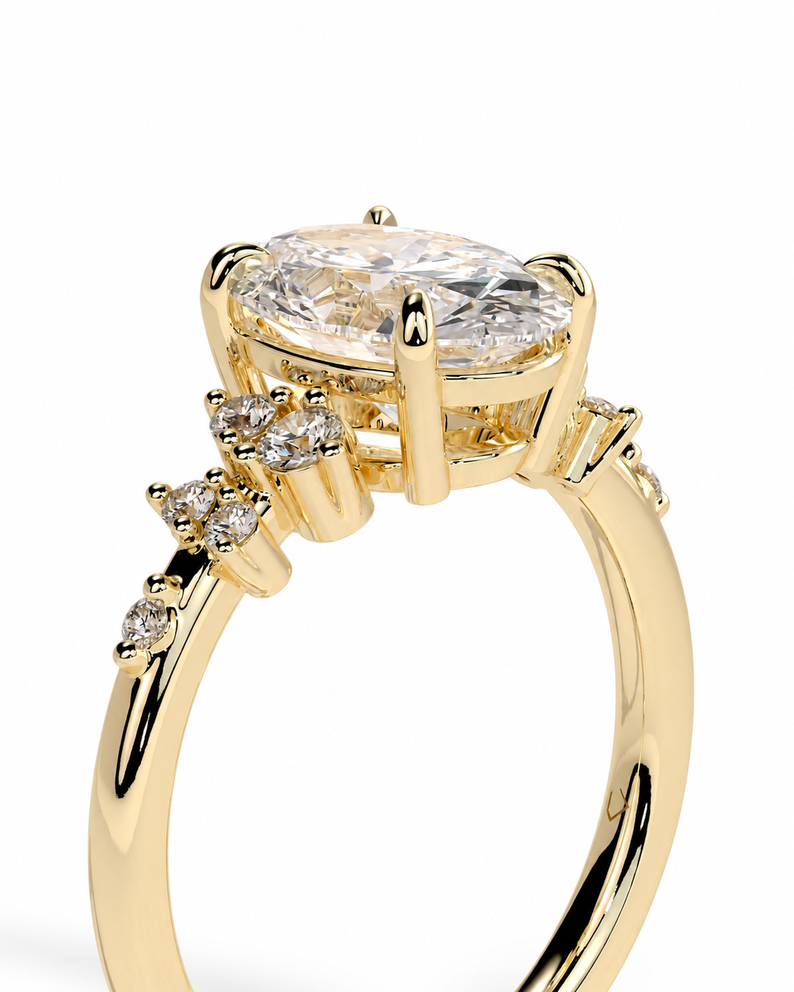 Anillo Romántico corte Oval Oro 18K