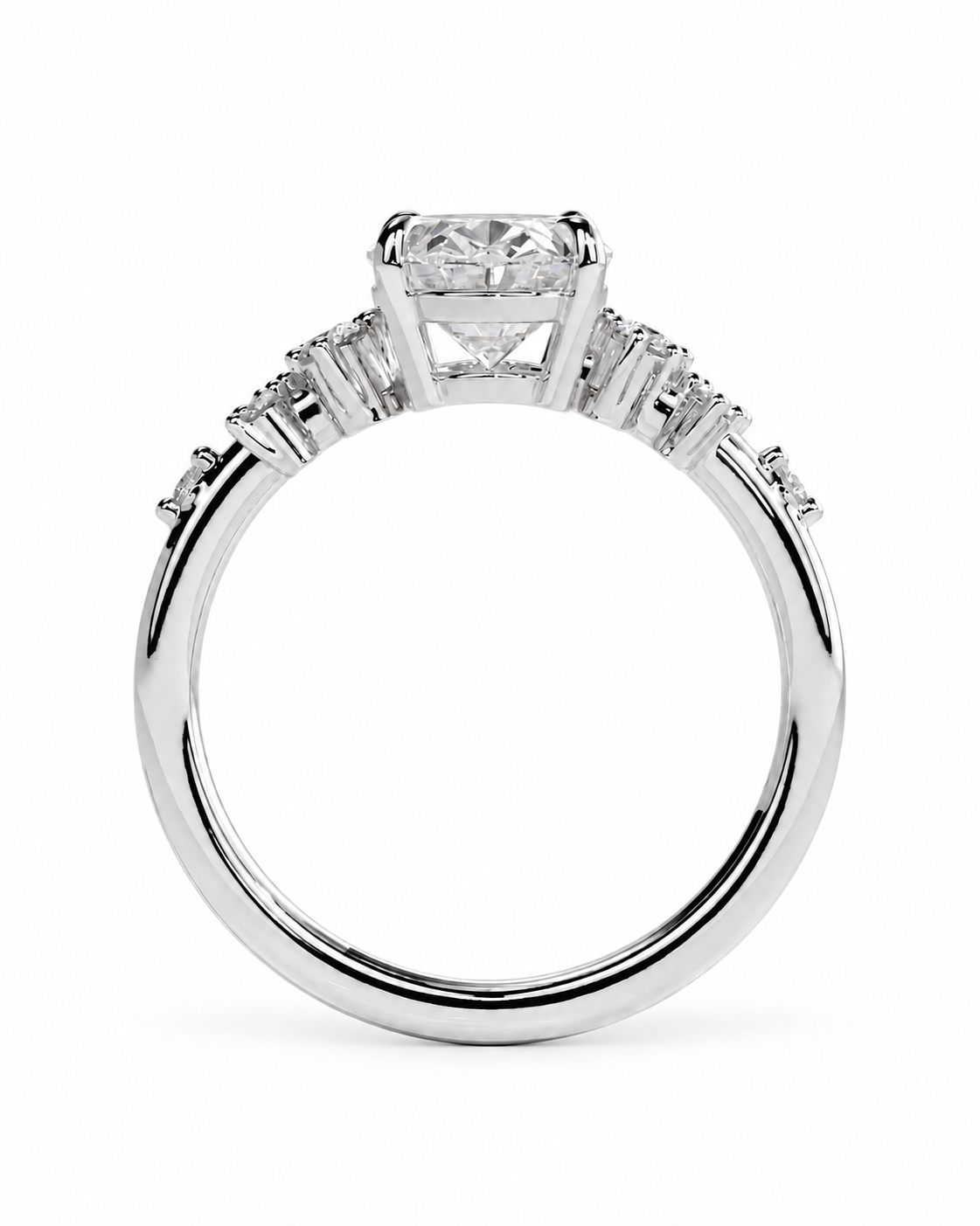 Anillo Romántico corte Oval Oro 18K