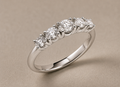 Argolla de Cinco Diamantes en Oro 18k