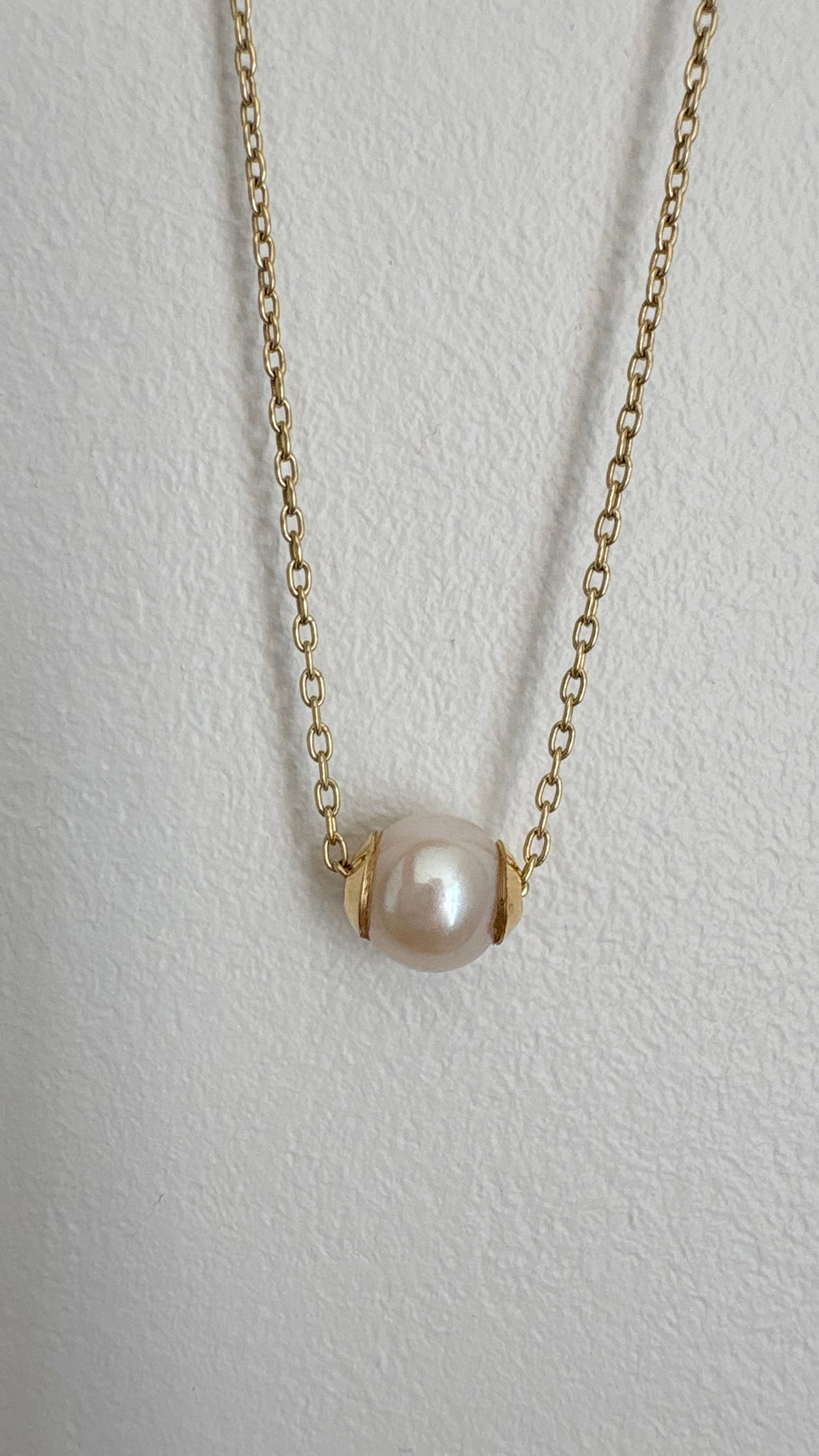 Collar de Perla Cultivada 7 mm en Oro 18K