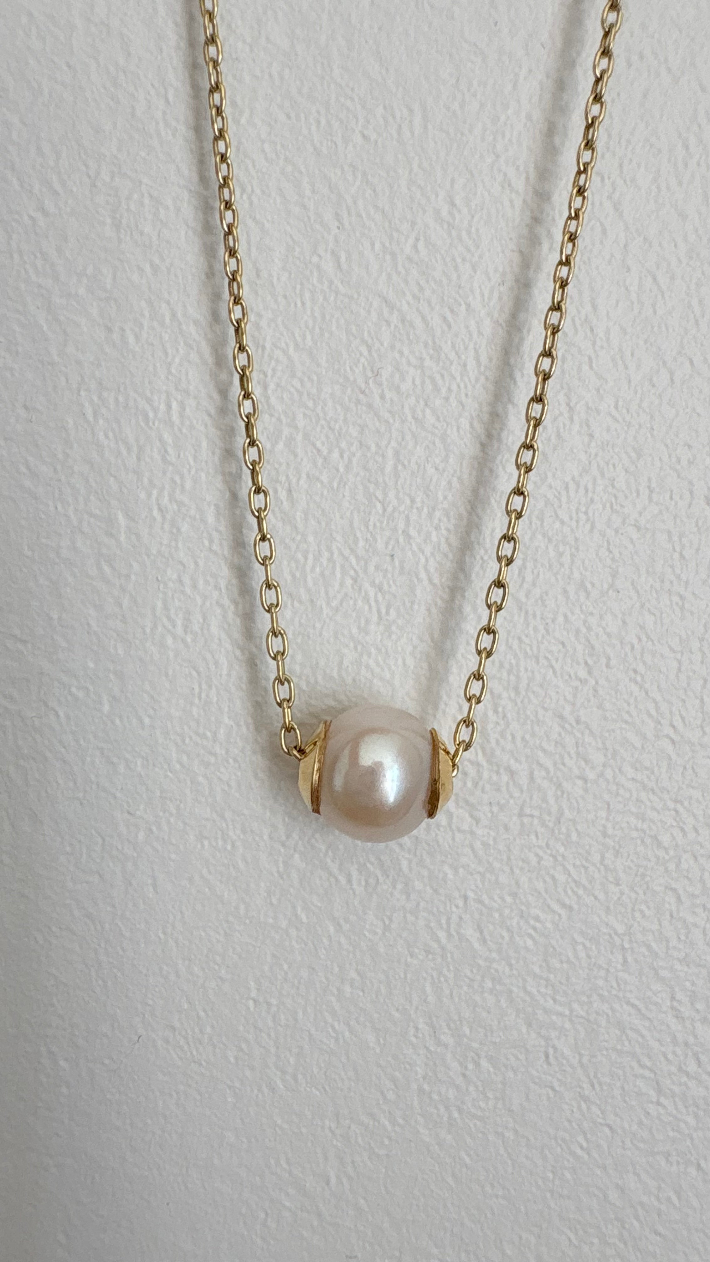 Collar de Perla Cultivada 7 mm en Oro 18K